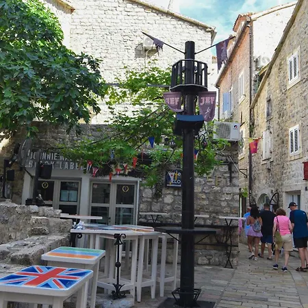 Stari Grad Lägenhet *
