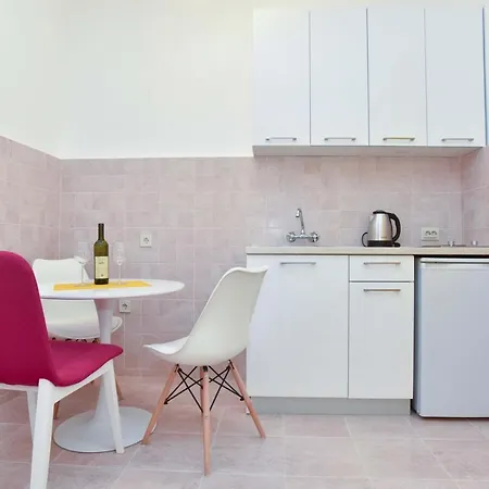 Stari Grad Apartment